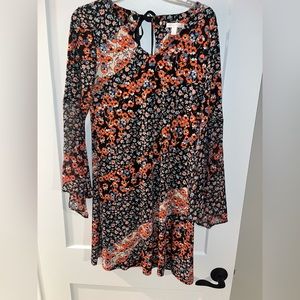 Flowy floral back tie dress - size small